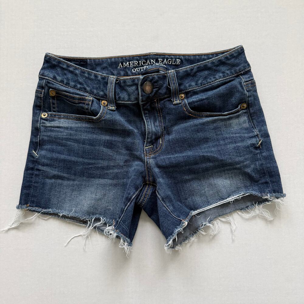 American Eagle Jean Shorts Super Stretch Shortie Dark Wash Raw Hem Size 2